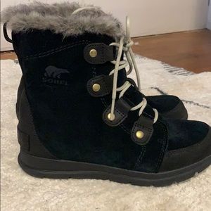 Sorel Explorer Joan boots size 8